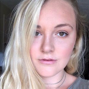 Meet your Posher, Riley